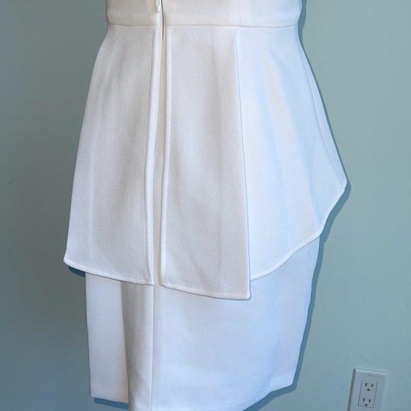 BCBGeneration white dress. Size 2 - Picture 5 of 8